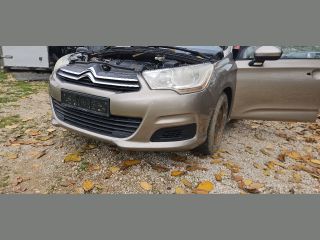 bontott CITROËN C4 Első Lökhárító (Részeivel)