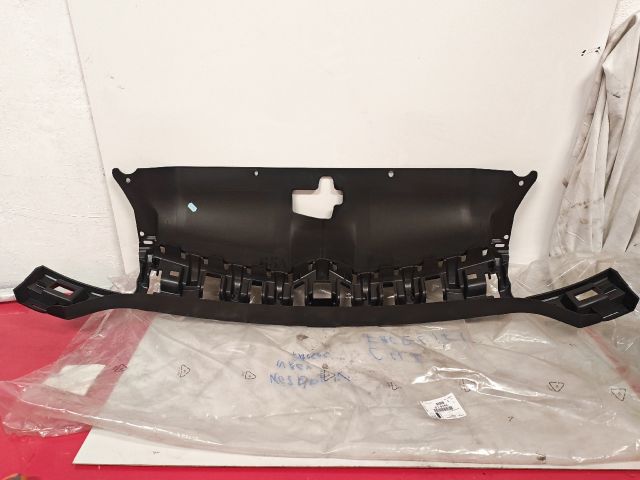 bontott CITROËN C4 Első Lökhárító Tartó Felső