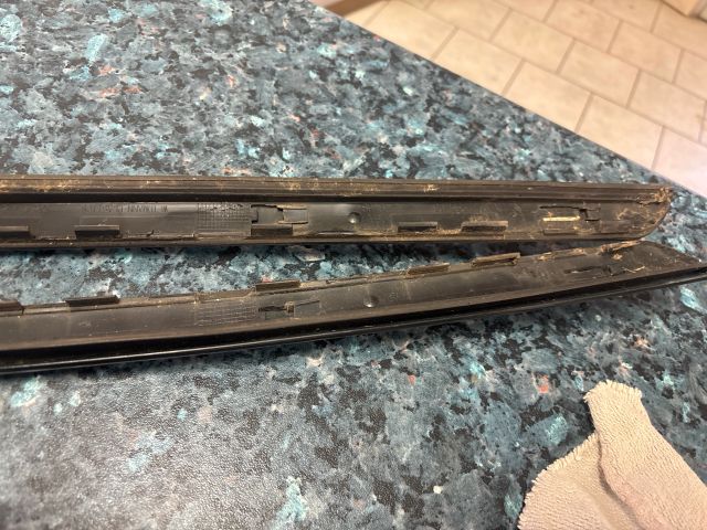 bontott CITROËN C4 Első Szélvédő Bal Díszléc