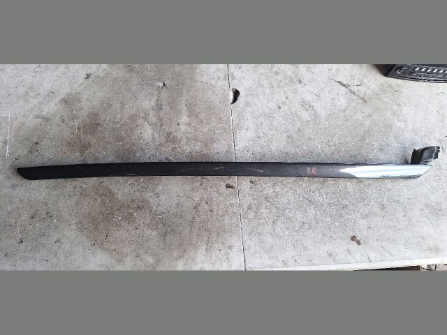 bontott CITROËN C4 Első Szélvédő Jobb Díszléc