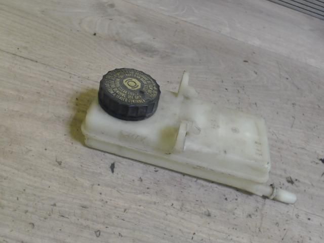 bontott CITROËN C4 Fékfolyadék Tartály