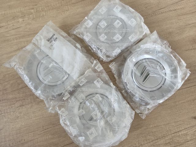 bontott CITROËN C4 Felniközép Szett