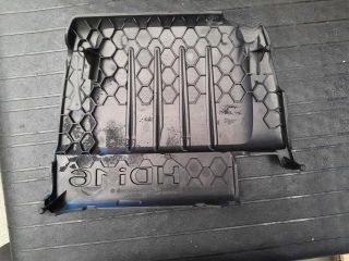 bontott CITROËN C4 Felső Hűtőburkolat