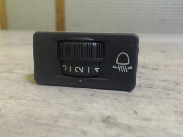 bontott CITROËN C4 Fényszórómagasság Állító Kapcsoló