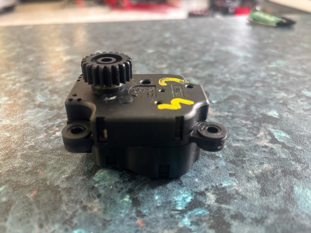 bontott CITROËN C4 Fűtés Állító Motor