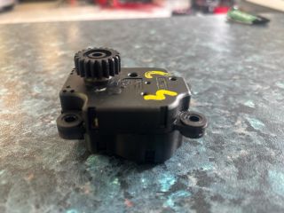 bontott CITROËN C4 Fűtés Állító Motor