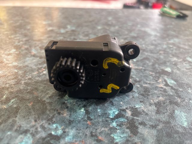 bontott CITROËN C4 Fűtés Állító Motor