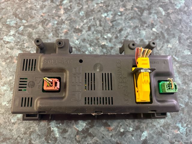 bontott CITROËN C4 Fűtéskapcsoló (digit klímás)