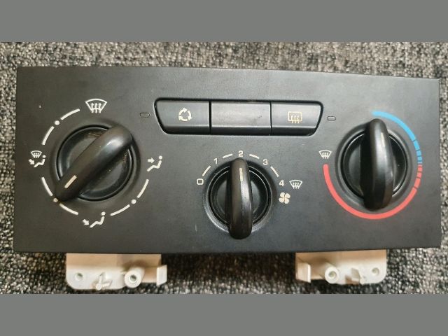 bontott CITROËN C4 Fűtéskapcsoló (Nem klímás)