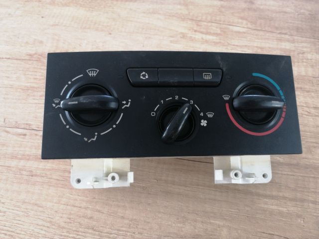 bontott CITROËN C4 Fűtéskapcsoló (Nem klímás)