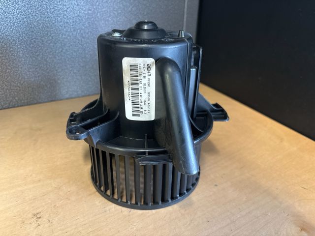 bontott CITROËN C4 Fűtőmotor (Klímás)