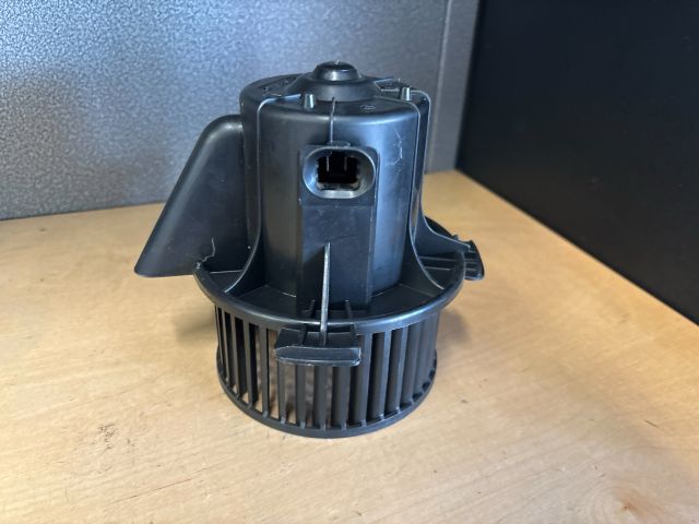 bontott CITROËN C4 Fűtőmotor (Klímás)