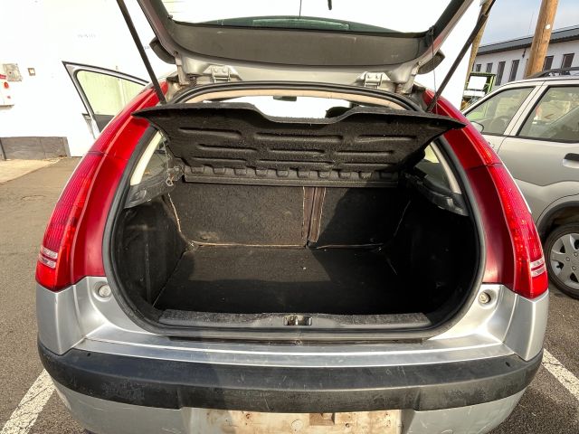 bontott CITROËN C4 Hátsó középső Fejtámla