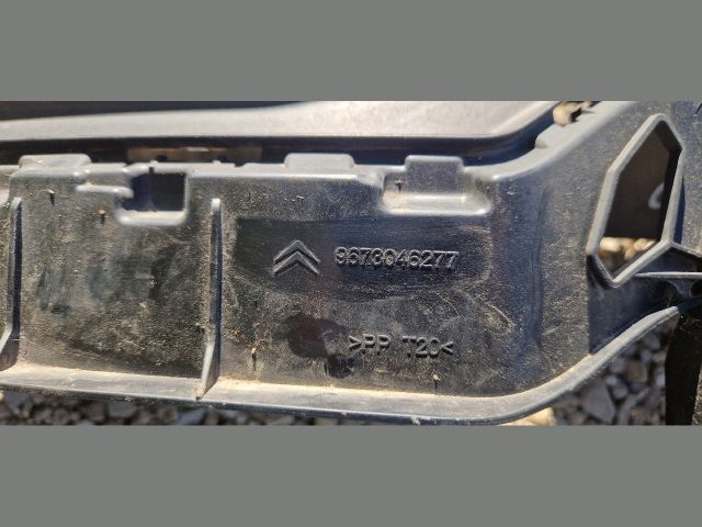 bontott CITROËN C4 Homlokfal Burkolat