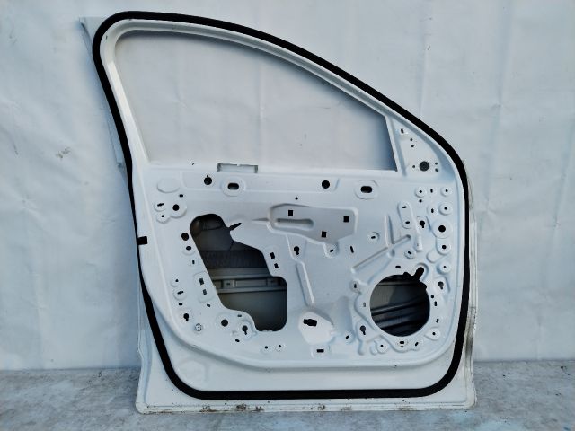 bontott CITROËN C4 III Bal első Ajtó (Üres lemez)