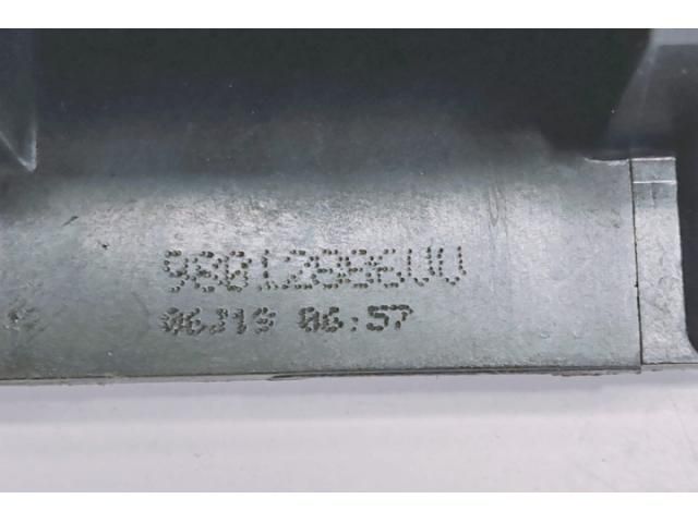 bontott CITROËN C4 III Bal első Belső Kilincs