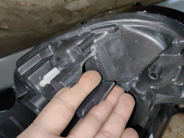 bontott CITROËN C4 III Jobb Ledes Fényszóró