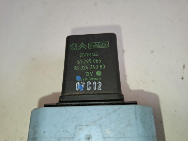 bontott CITROËN C4 Izzító Relé