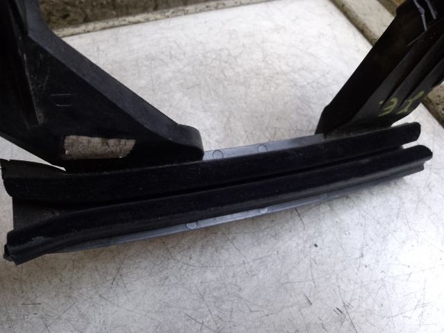 bontott CITROËN C4 Jobb első Ablak Sín