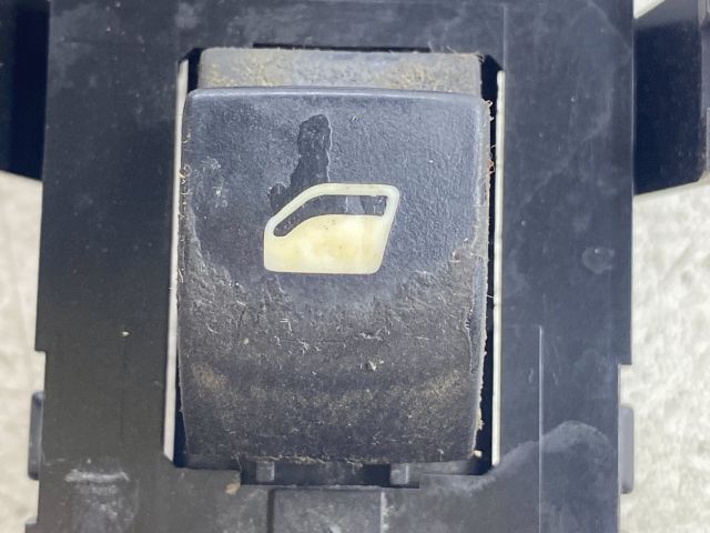 bontott CITROËN C4 Jobb első Ablakemelő Kapcsoló