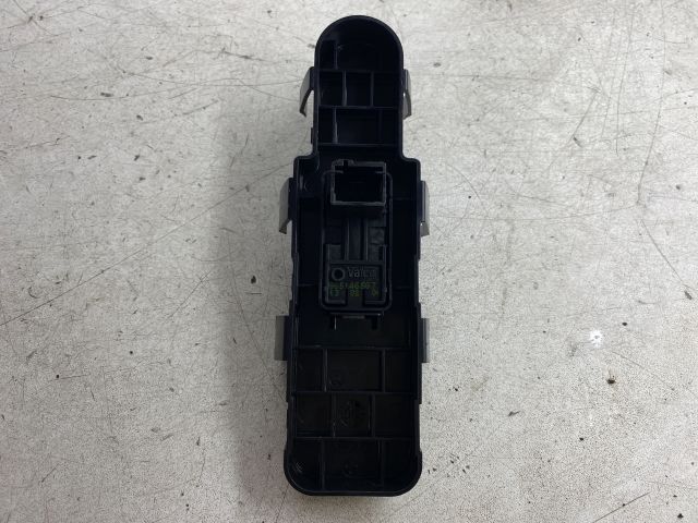 bontott CITROËN C4 Jobb első Ablakemelő Kapcsoló