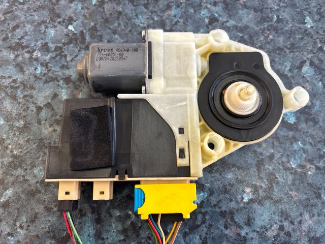 bontott CITROËN C4 Jobb első Ablakemelő Motor