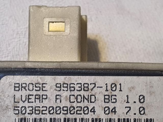 bontott CITROËN C4 Jobb első Ablakemelő Motor