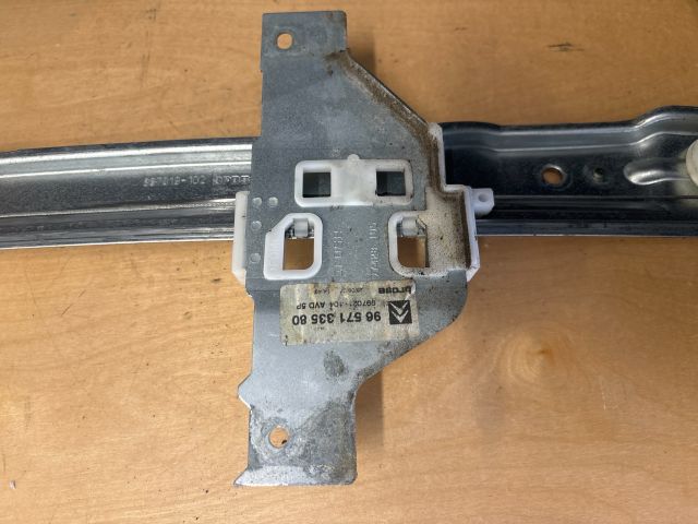 bontott CITROËN C4 Jobb első Ablakemelő Szerkezet (Elektromos)