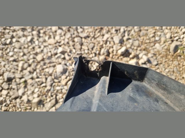 bontott CITROËN C4 Jobb első Első Dobbetét (Kerékjárati, Műanyag)