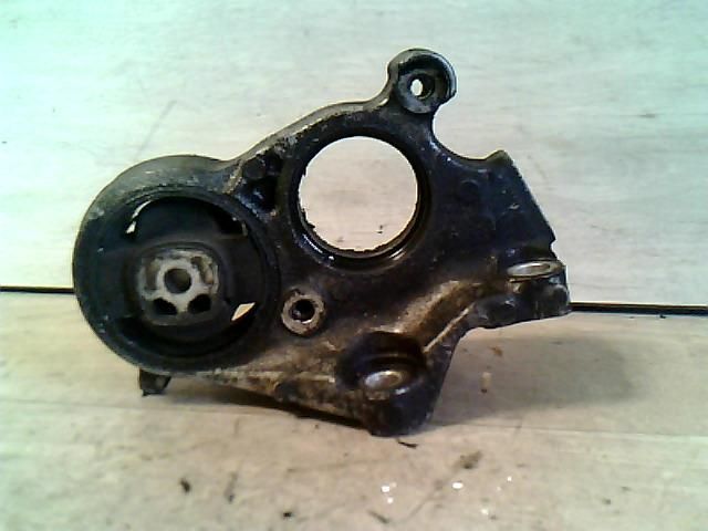 bontott CITROËN C4 Jobb első Féltengely Tartó