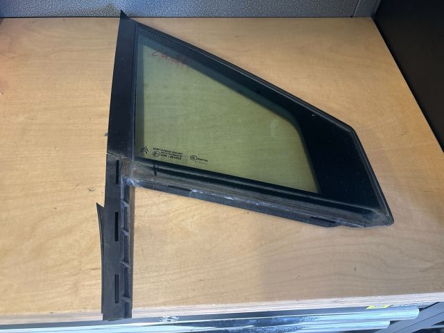 bontott CITROËN C4 Jobb első Fixüveg (Ajtóban)