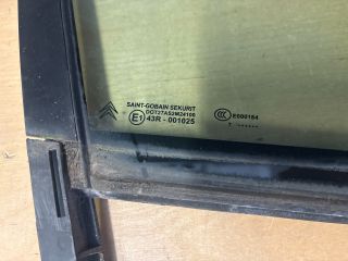 bontott CITROËN C4 Jobb első Fixüveg (Ajtóban)