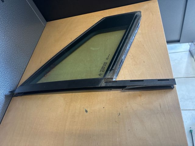 bontott CITROËN C4 Jobb első Fixüveg (Ajtóban)