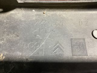 bontott CITROËN C4 Jobb első Lökhárító Díszléc