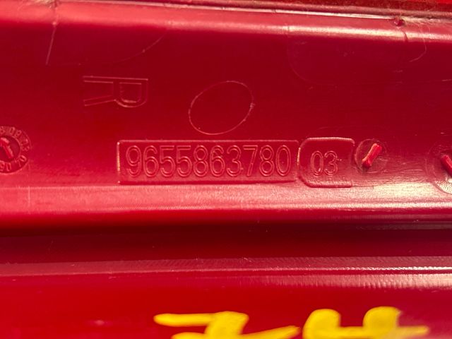 bontott CITROËN C4 Jobb Felső Hátsó Lámpa