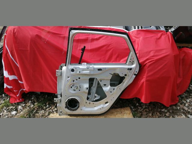 bontott CITROËN C4 Jobb hátsó Ajtó (Részeivel)