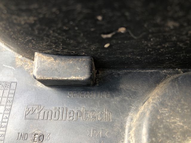 bontott CITROËN C4 Jobb hátsó Dobbetét (Kerékjárati, Műanyag)