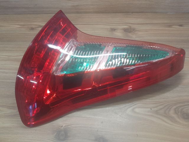 bontott CITROËN C4 Jobb Hátsó Lámpa