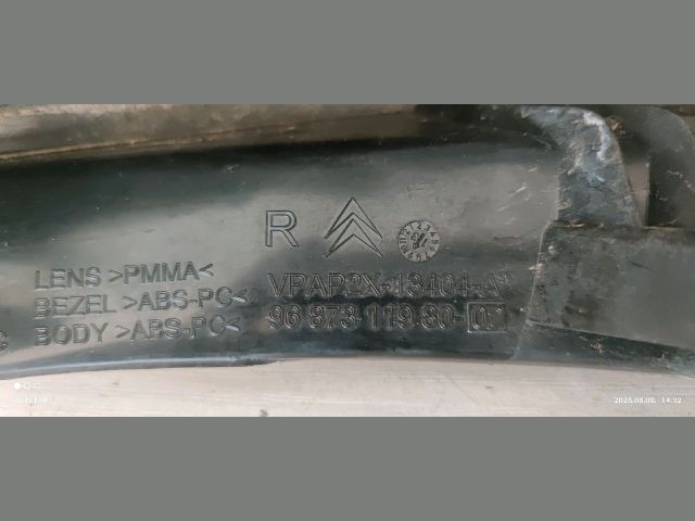 bontott CITROËN C4 Jobb Külső Hátsó Lámpa