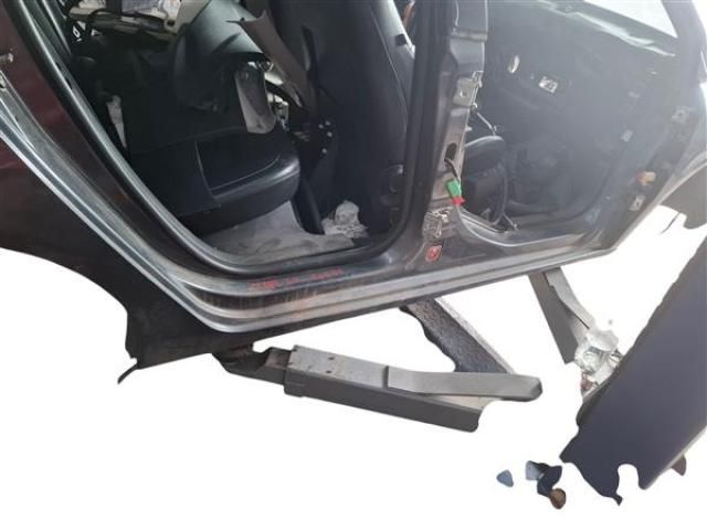 bontott CITROËN C4 Jobb Küszöb