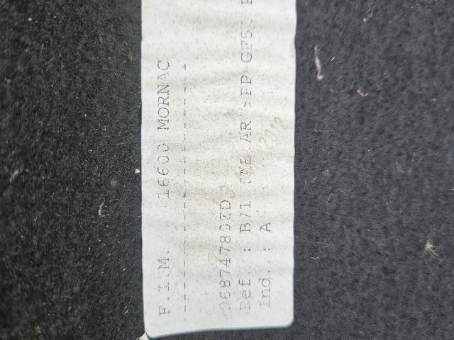 bontott CITROËN C4 Kalaptartó