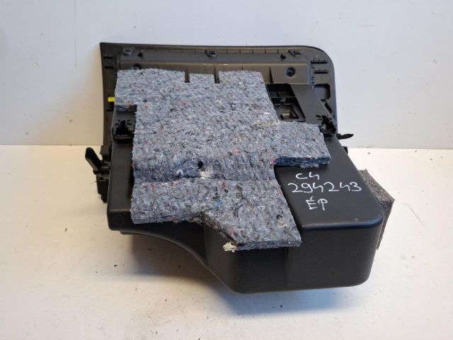 bontott CITROËN C4 Kesztyűtartó