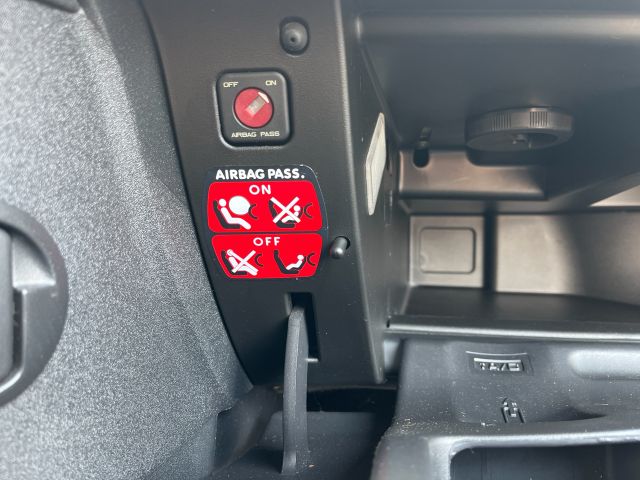 bontott CITROËN C4 Kesztyűtartó