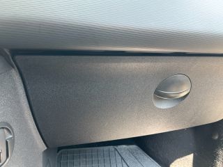 bontott CITROËN C4 Kesztyűtartó