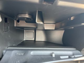 bontott CITROËN C4 Kesztyűtartó