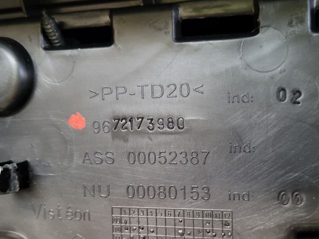 bontott CITROËN C4 Könyöklő