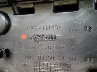 bontott CITROËN C4 Könyöklő