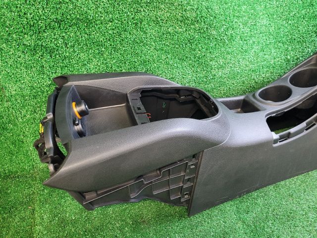 bontott CITROËN C4 Könyöklő