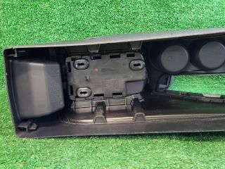 bontott CITROËN C4 Könyöklő