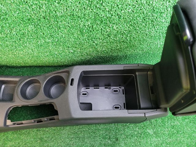 bontott CITROËN C4 Könyöklő